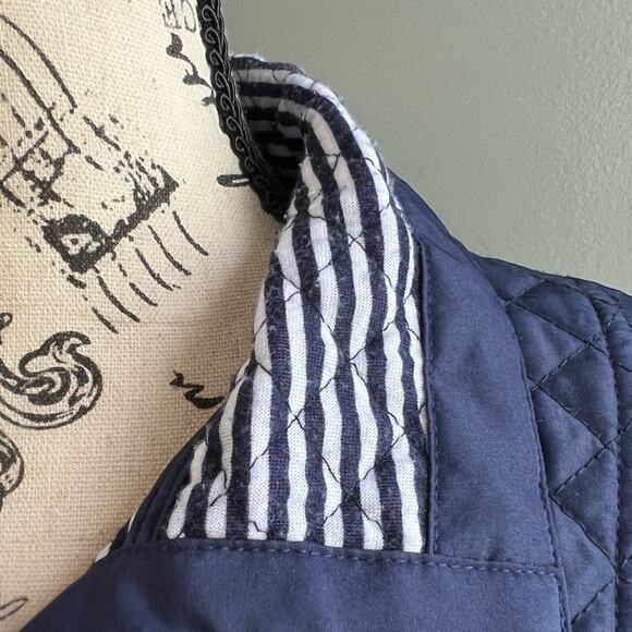 Chico’s dark blue/silver/white quilted snap button collared jacket with pockets - Picture 7 of 16